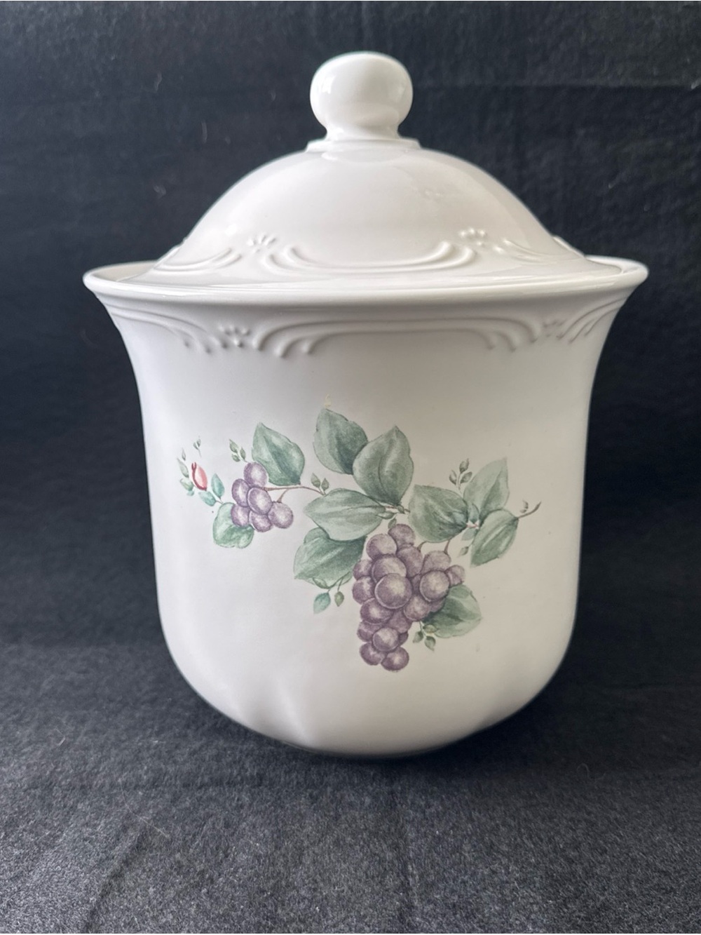 PFALTZGRAFF GRAPEVINE Large Canister Stoneware 9.5” Wine Vineyard Barware